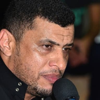 علي بأسمك