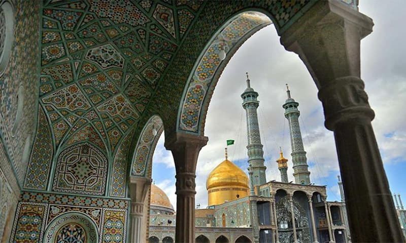 من هي السيدة فاطمة المعصومة؟