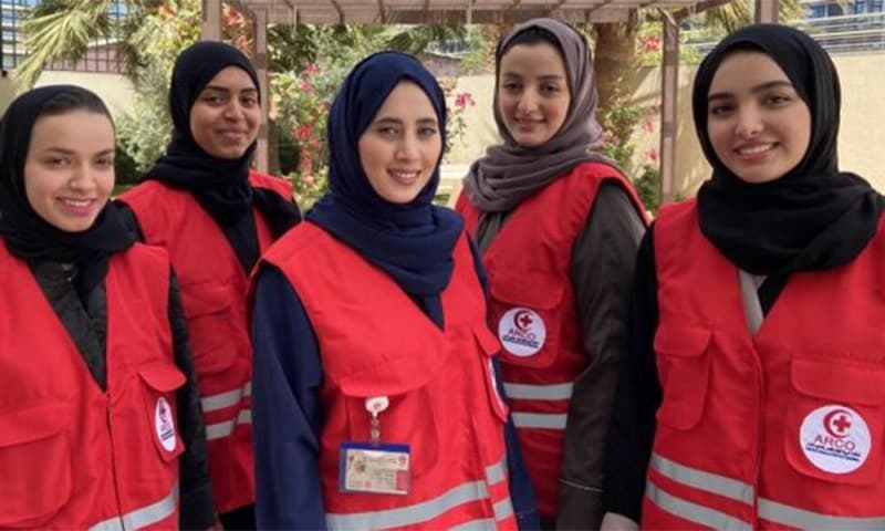 ملائكة الأرض، نظرة إلى هلال الأحمر ودور النساء في إنقاذ الأرواح