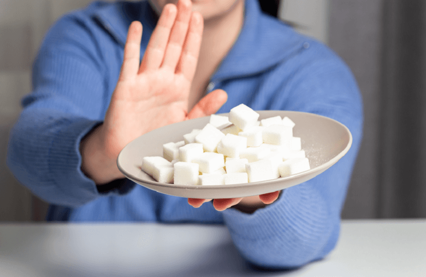 السرّ المخفي وراء الرشاقة: ماذا يحدث لجسمكِ حين تتخلين عن السكر؟