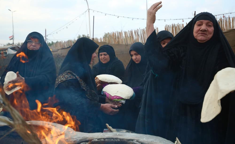 النساء في مسيرة الأربعين